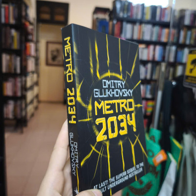 Sách - Metro 2034: Volume 2: The novels that inspired the bestselling games by Dmitry Glukhovsky - Science Fiction /Fiction in English