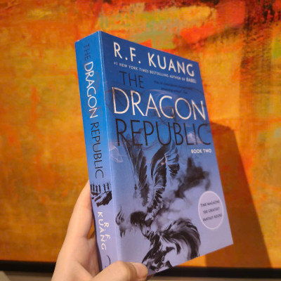 Sách - The Dragon Republic (The Poppy War, 2) by R. F Kuang/Best Science Fiction & Fantasy/Paperback US/Ngoại văn chính hãng
