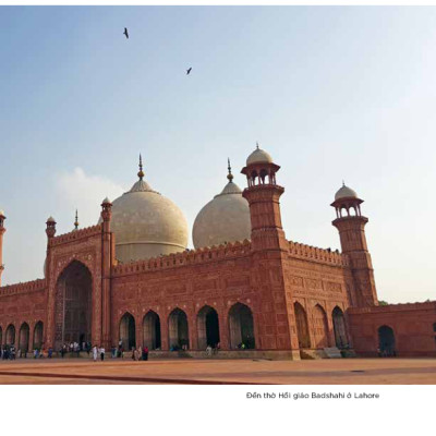 1111 - Nhật Ký Sáu Vạn Dặm Trên Yên Xe Cà Tàng