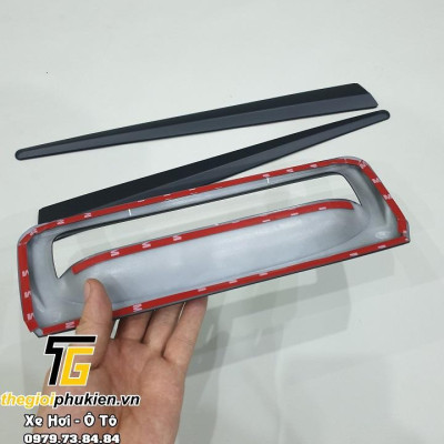 Ốp trang trí tay mở cốp sau Mazda BT50, BT-50 2014-2020 nhựa ABS đen