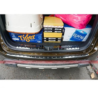 Nẹp chống trày cốp, ốp bậc cốp theo xe dành cho SUZUKI XL7 2020 mẫu titan, cacbon chất liệu không gỉ, bảo vệ cốp xe ô tô