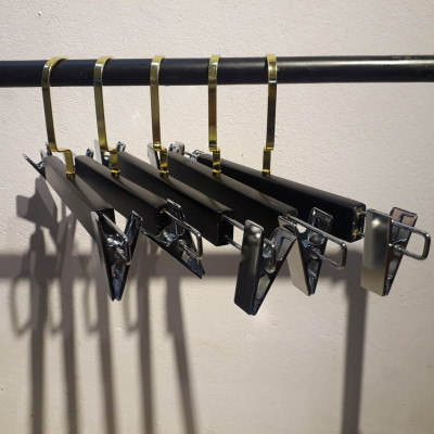 Combo Bộ 10 và 20 Móc Kẹp Quần Bằng Gỗ Sơn Đen LUXURY