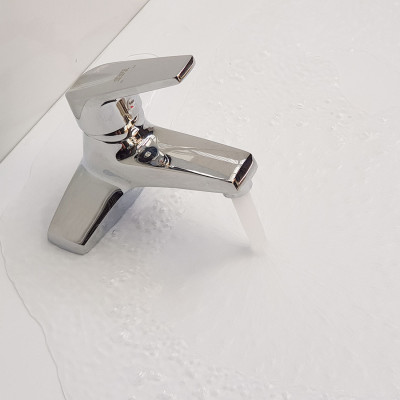 Vòi Lavabo 2 chân Đồng mạ Chrome Eurolife EL-IRIS03 ( Trắng bạc)