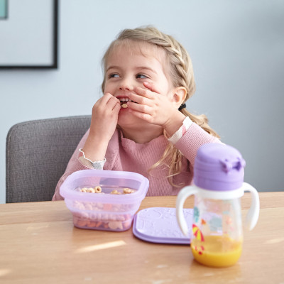 Bình uống nước có ống hút cho bé Tritan Marcus & Marcus, từ 12 tháng