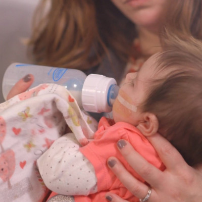 [ 815 ] Bình sữa Y Tế cổ thường 250ml, thiết kế hỗ trợ cho trẻ gặp khó khăn khi bú bình