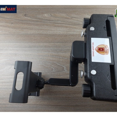 Gối tựa đầu ô tô cao cấp nhãn hiệu Macsim tích hợp giá treo điện thoại mã CHP03A màu đen