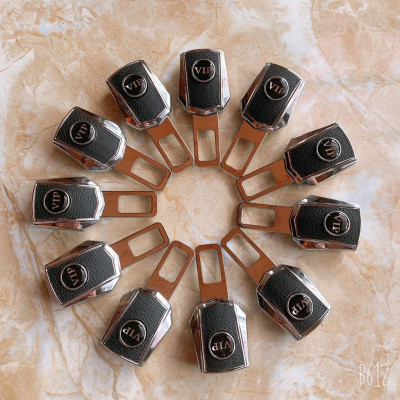 1 Chốt cắm đai an toàn, chốt chồng đai ngắt chuông cho ô tô - Có thể cắm nối tiếp - Chất liệu Da phối hợp kim không gỉ