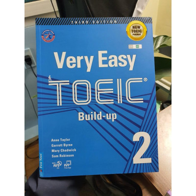 Combo 3 Cuốn Luyện Thi NEW TOEIC. Trình Độ Sơ - Trung Cấp (Very Easy TOEIC 1 + Very Easy TOEIC 2 + TOEIC Upgrade)