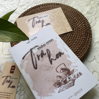 Sách - Nhân gian trà hoa