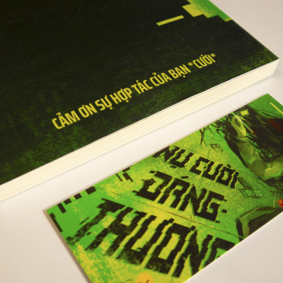 Sách - Nụ Cười Đáng Thương