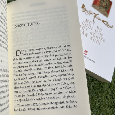 COMBO 2 CUỐN TIẾNG NGƯỜI TRONG VĂN + MỘT NỤ CƯỞI MỈM MỘT NGHIỆP VĂN XUÔI (Bìa mềm)