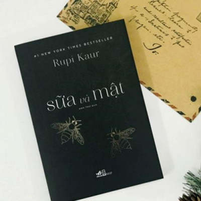 Sách - Sữa và mật (Nhã Nam HCM)