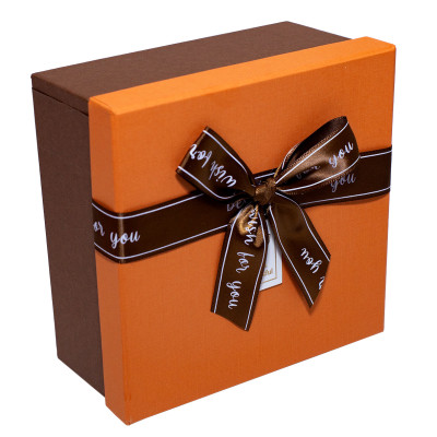 Hộp Quà Vuông V027 Phượng Hoàng 16 x 16 x 8 cm - Giao mẫu ngẫu nhiên