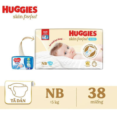 Tã dán sơ sinh Huggies NB38 miếng Skin Perfect ( Cho bé dưới 5 kg)-Mẫu mới Của Huggies NB40 - HSD luôn mới