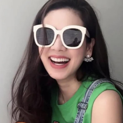 Kính râm nữ Mắt vuông thời trang sành điệu chống nắng đi đường cho nữ