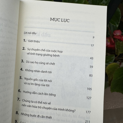 DÁM LÊN TIẾNG:  Cách xử lý mối quan hệ với sếp và đồng nghiệp trong công sở - Tiến sĩ David Naylor - Thái Hà – NXB Công Thương