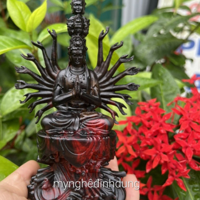 Tượng phật thiên thủ thiên nhãn bằng gỗ trắc đỏ đen kt cao 15x11x6cm 