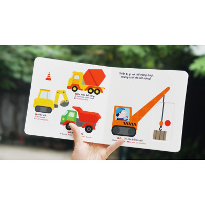 Sách Chuyển Động Thông Minh Đa Ngữ Việt - Anh - Pháp Đồ Dùng Của Bé