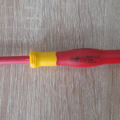 Tua vít nhỏ chính xác T20 * 50mm cách điện 1000V VDE SATA 63905