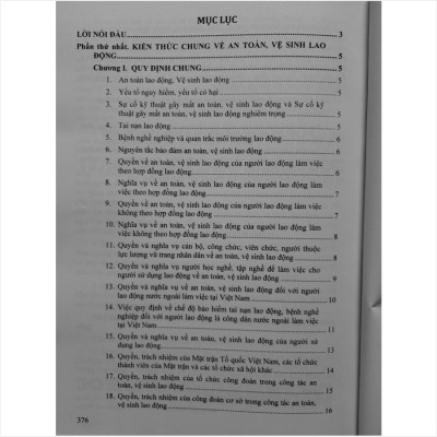 Sách Cẩm Nang Hướng Dẫn Áp Dụng An Toàn Vệ Sinh Lao Động Trong Các Cơ Quan, Doanh Nghiệp - V2272T