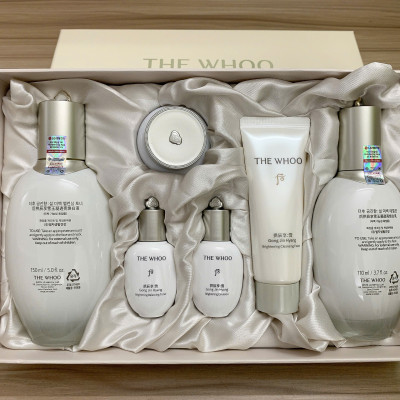 ﻿Bộ sản phẩm dưỡng sáng da THE WHOO Gong Jin Hyang Brightening Special Set