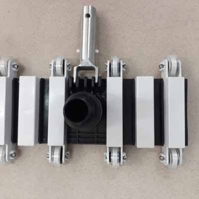 Bàn hút 8 bánh xe  hồ bơi inox màu trắng đen dài 35cm BHHBINOX15