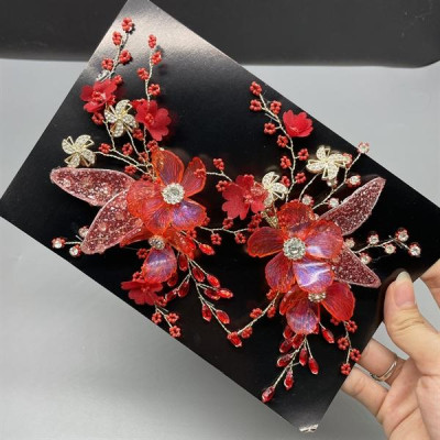 Cài tóc cô dâu hoa đỏ kết hạt cườm mẫu mới t8/2024