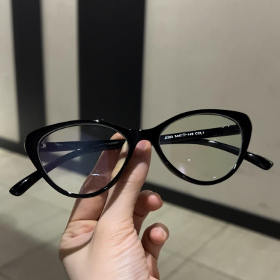 Kính thời trang nữ Mắt mèo nhựa đen