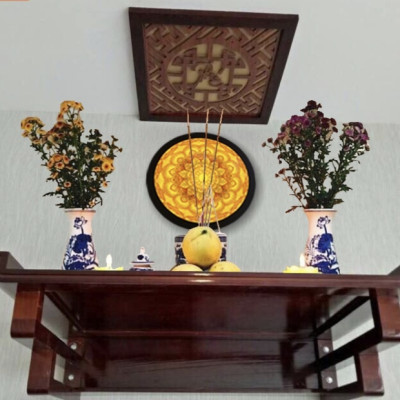 Combo bự bàn thờ chung cư kt 81cm bằng gỗ sồi + ám khói + đèn led ốp hậu bàn thờ 