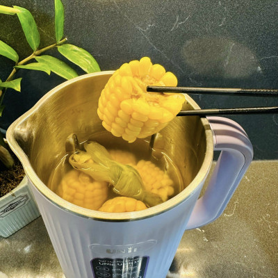 Máy Làm Sữa Hạt Đa Năng Mini UNIE UMB10 (Model New) 8 Chức Năng, Dung Tích 1L - Hàng Chính Hãng