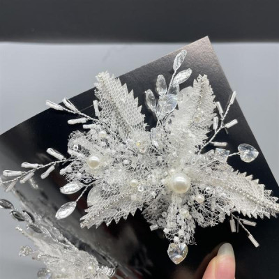 Cài tóc cô dâu hoa lưới kết hạt cườm mẫu mới t7/2024