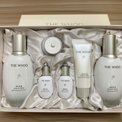 ﻿Bộ sản phẩm dưỡng sáng da THE WHOO Gong Jin Hyang Brightening Special Set