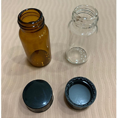 Chai thủy tinh 5ml + Nắp vặn nhựa kín đen 15-425, 100 cái hộp, Alain TQ.