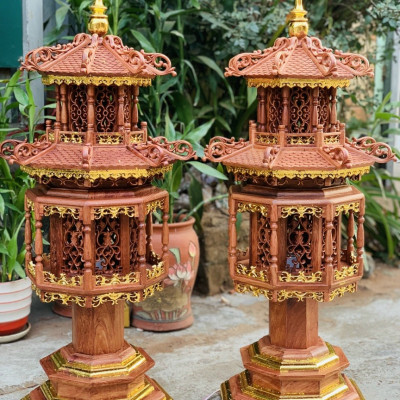Cặp đèn thờ hình tháp bằng gỗ hương đẹp long lanh kt cao 60cm