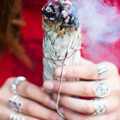 Combo 1 thanh palo santo và 1 bó xô bạch đàn thanh tẩy nhà cửa (Combo số 16)