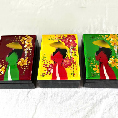 Loại 1- Hộp Đựng Đồ Trang Sức Bằng Gỗ Sơn Mài 8x11cm Lót Vải Nhung Đỏ Sang Trọng