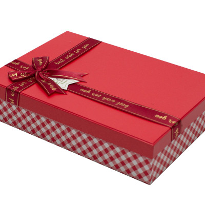 Hộp Quà Chữ Nhật Phượng Hoàng C201 - 21 x 14 x 4 cm - Giao mẫu ngẫu nhiên