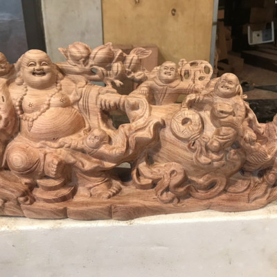 Tượng phật di lặc kéo bao tiền bằng gỗ hương đá ngang 37×17×8cm