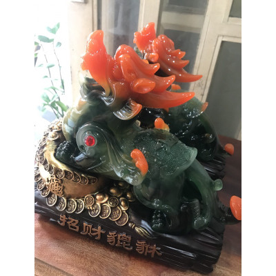 Cặp Tỳ Hưu Phong Thủy Hút Tài Lộc Lớn Màu Xanh Đậm Đầu Cam Đậm Đứng Hủ Vàng Bao Tiền To Size Dài 30cm x Cao 26cm x Sâu 13cm Hợp Anh Chị Mệnh Mộc Thủy hỏa trưng phòng khách nhà công ty bàn thờ thần tài đẹp tốt ạ