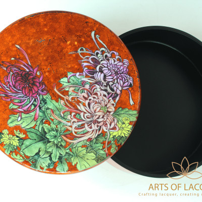 Hộp Tròn Sơn Mài Hoa Cúc Hổ Phách