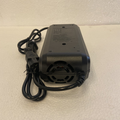 Sạc xe điện CHANGER, có vạch báo, thông số sạc rõ ràng, phù hợp với xe đạp điện và xe máy điện (lưu ý xem thông số chính xác phần mô tả)