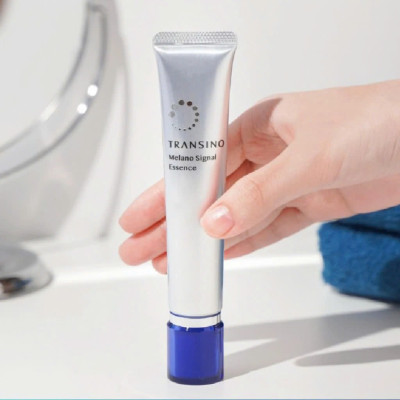 Huyết Thanh Trị Nám Transino Whitening Esesnce (50g)