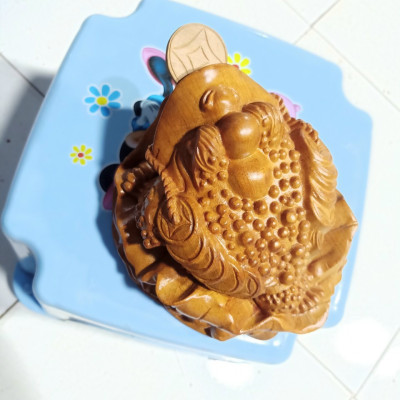 Tượng Thiền thừ phong thủy bằng gỗ bách xanh thơm nức  kt 15×13×11cm