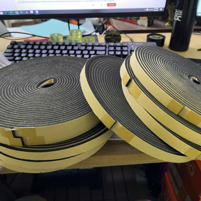 Ron gioăng cao su xốp (EPDM) có keo tự dính dán