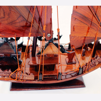 Mô hình thuyền Hạ Long gỗ cẩm 40cm