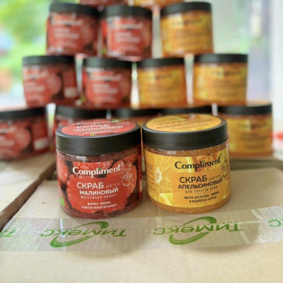 Tẩy da chết body Compliment 400ml chiết xuất thiên nhiên 