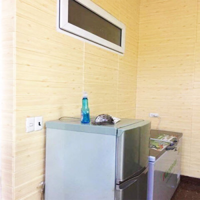 Bộ 5 Tấm Xốp Dán Tường Vân Gỗ Vàng Kem Cách Âm, Chống Va Đập, Bền Đẹp, Sang Trọng