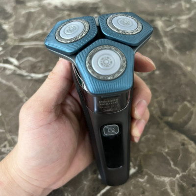 Máy cạo râu khô và ướt Series 7000 cao cấp Philips Norelco S7788/82 - Hàng Nhập Khẩu