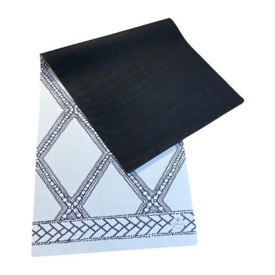 Thảm tập yoga chính hãng Yvonne, White Navy, dày 4mm, bề mặt nhám, siêu bám, chống trơn trượt, thấm hút mồ hôi, càng nhiều mồ hôi càng bám, dễ vệ sinh, bền đẹp, sang trọng