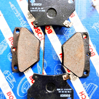 Bộ Bố Thắng Bosch Trước-Sau Toyota Vios (2003-2007) Altis (2004-2008)